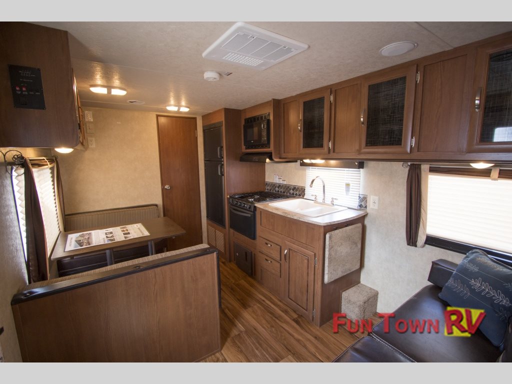 Wildwood X-Lite Travel Trailer Interior