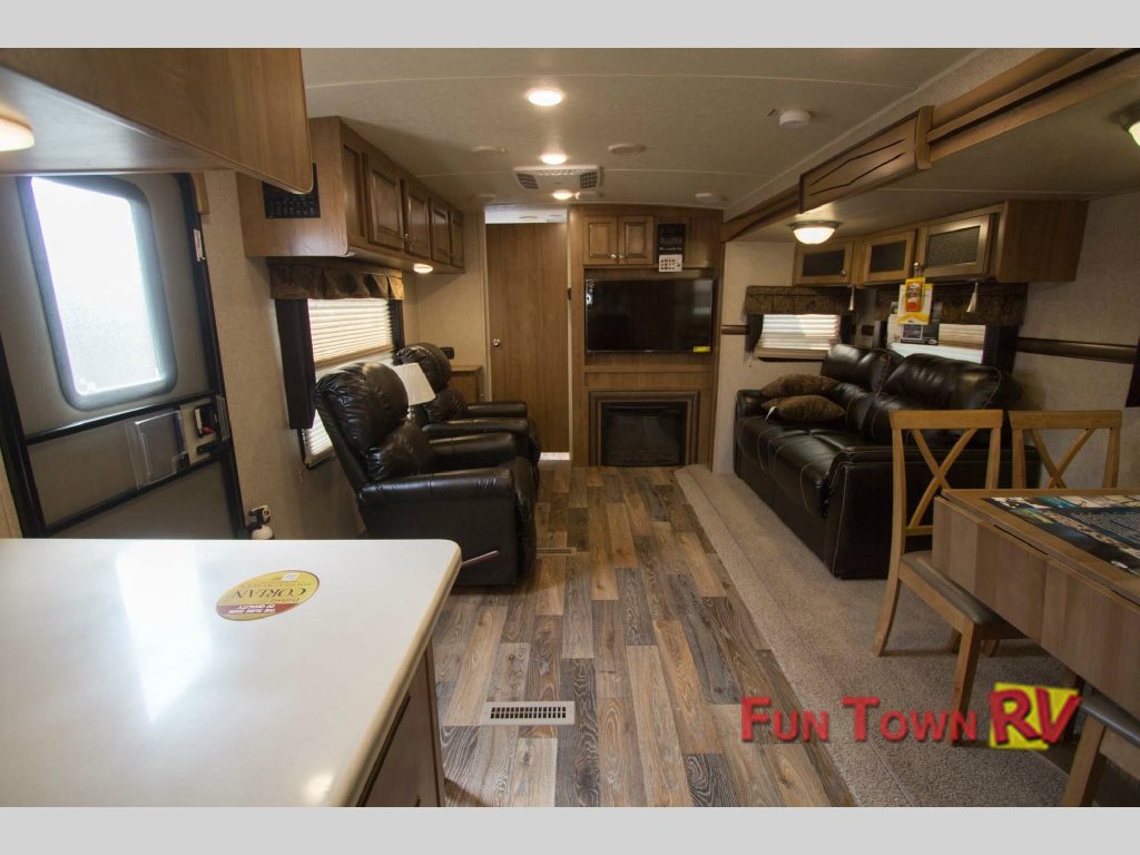 Rockwood Wind Jammer Travel Trailer Interior