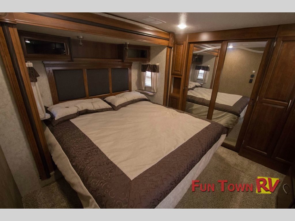 Prime Time Sanibel 3801 Fifth Wheel Bedroom