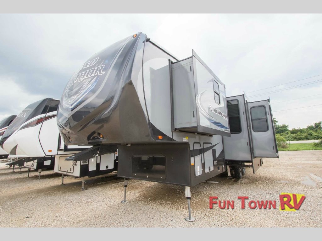 Heartland Road Warrior Fifth Wheel Toy Hauler