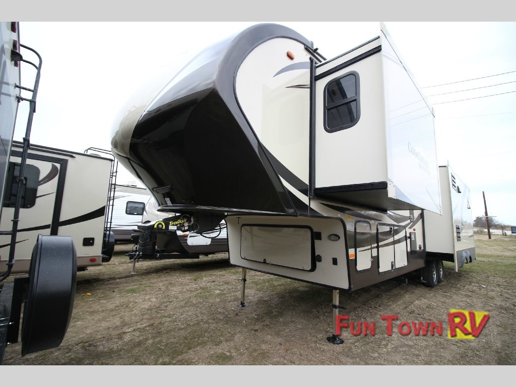 2016 Brookstone 325RL Fifth Wheel