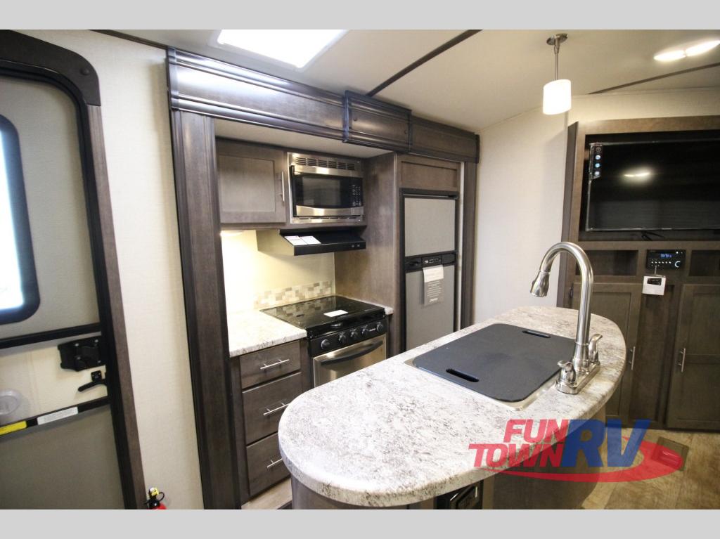 Crossroads Sunset Trail 331BH Travel Trailer Kitchen