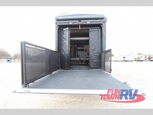 XLR Thunderbolt Fifth Wheel Toy Hauler Exterior