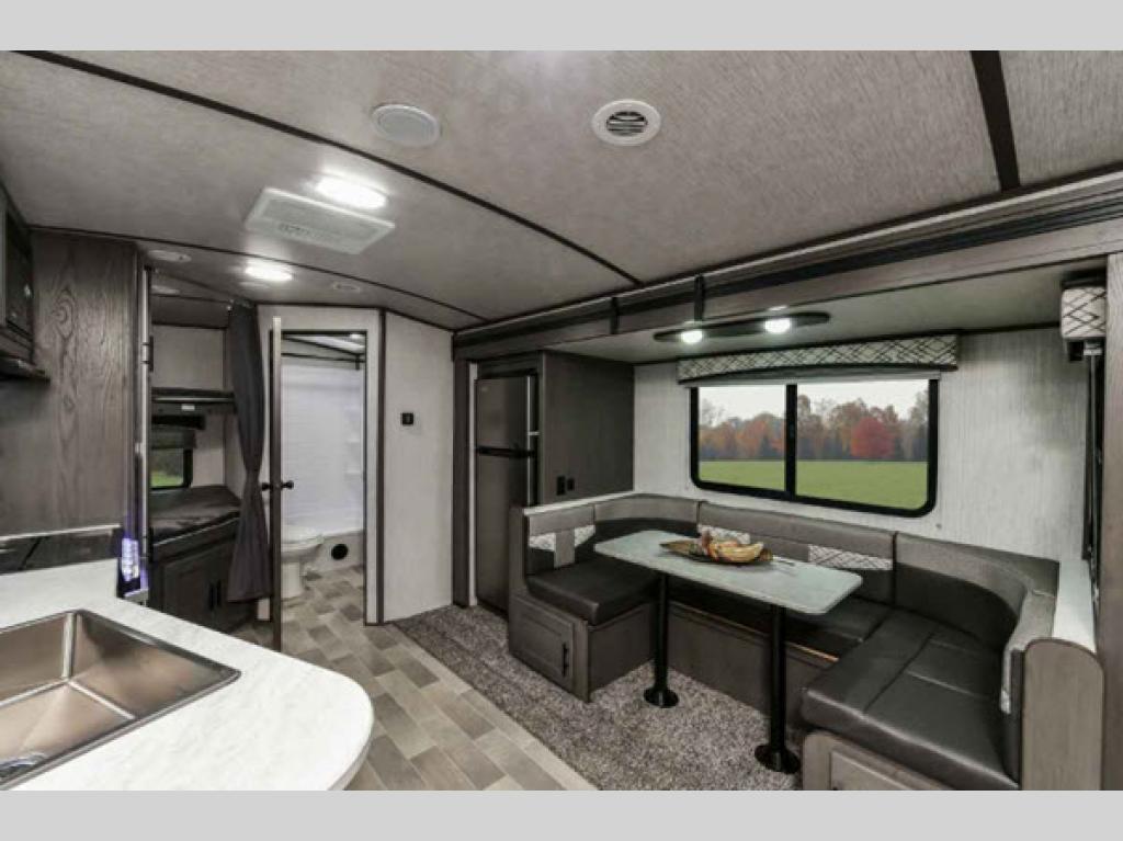 interior cruiser rv