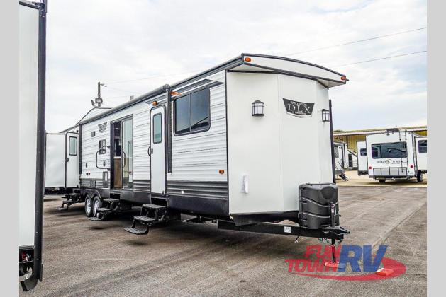 2021 Forest River RV Wildwood DLX 42QBQ